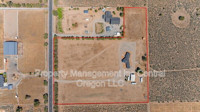 Building Photo - 66966 Gist Rd