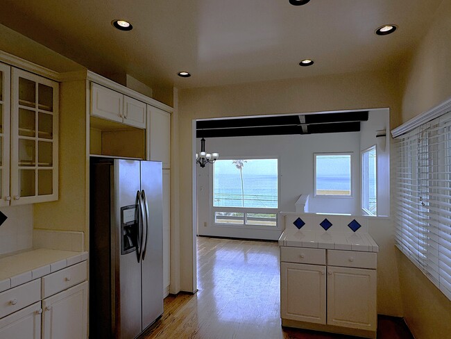 Kitchen - 7103 Rindge Ave