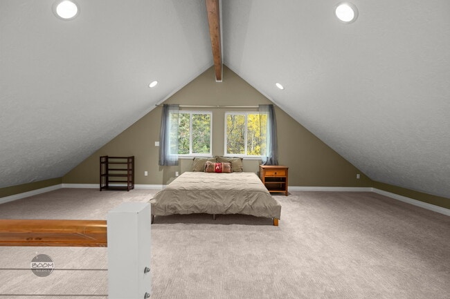 Building Photo - 525 Wolf Dr