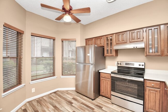 Building Photo - 12400 Brookglade Cir