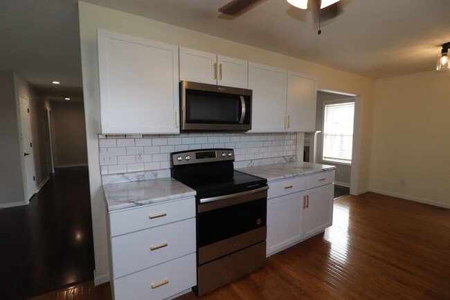 Building Photo - Gorgeous Home for Rent