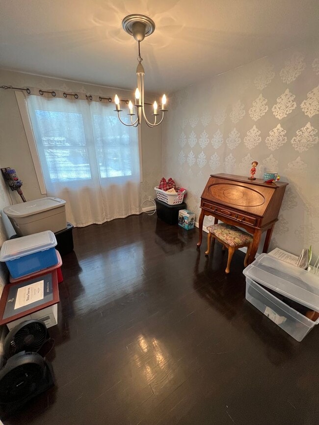 Building Photo - 206 Mitchell Cir