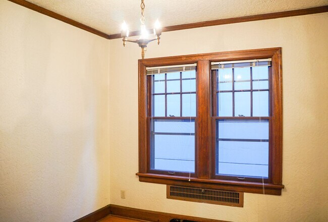 Building Photo - Tired of Commuting? This Amazing Townhome ...