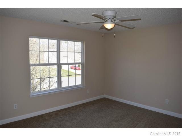 Building Photo - 1405 Clooney Ln