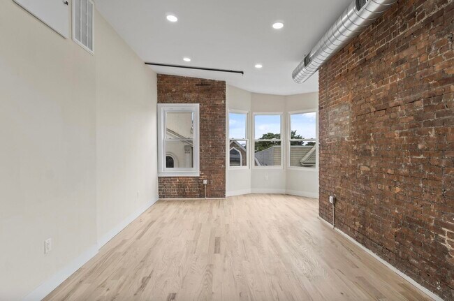 Building Photo - 21 W 20th St