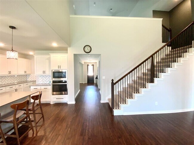 Building Photo - 3307 Columbus Way