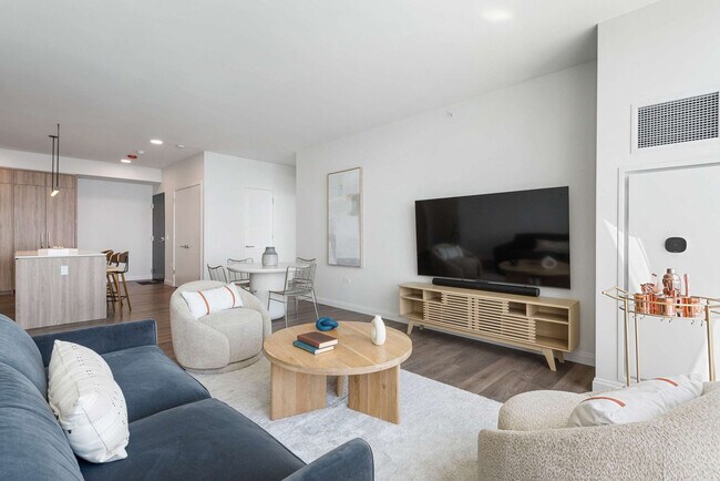 Building Photo - 1000 S Michigan Ave