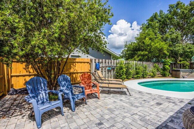 Building Photo - 4726 NW 27 Pl