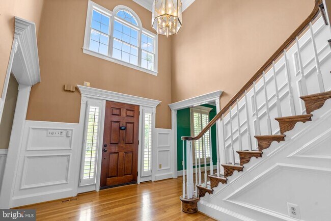 Building Photo - 1301 Daviswood Dr