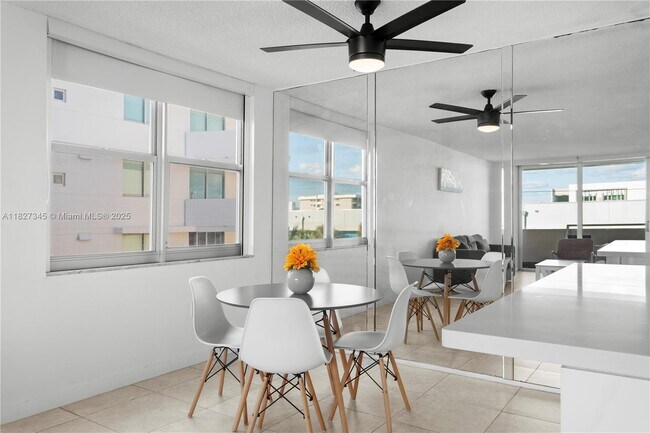 Building Photo - 9440 W Bay Harbor Dr