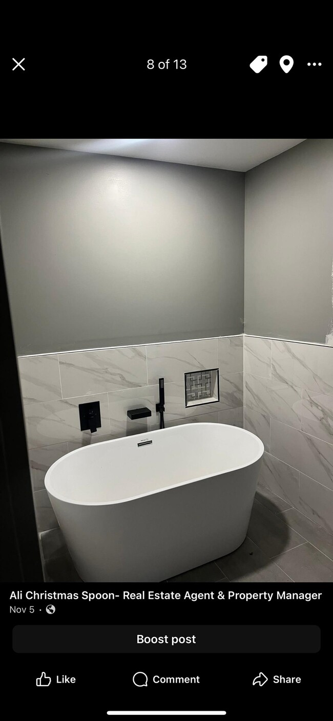 Building Photo - 800 Helene Dr