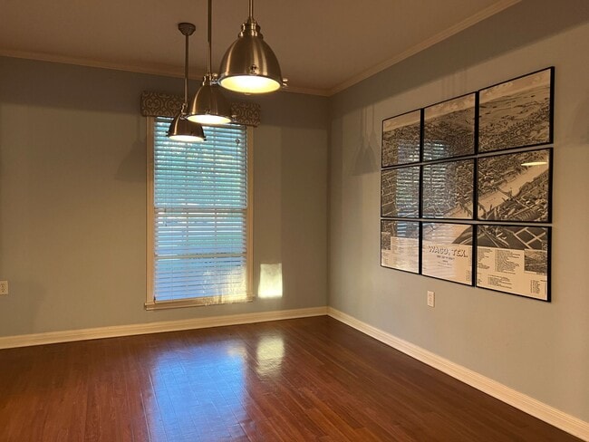 Building Photo - Single Family Home