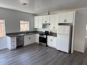 Building Photo - Shum Family Trust - R2804