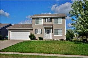 Building Photo - 4703 NE Hayes Dr