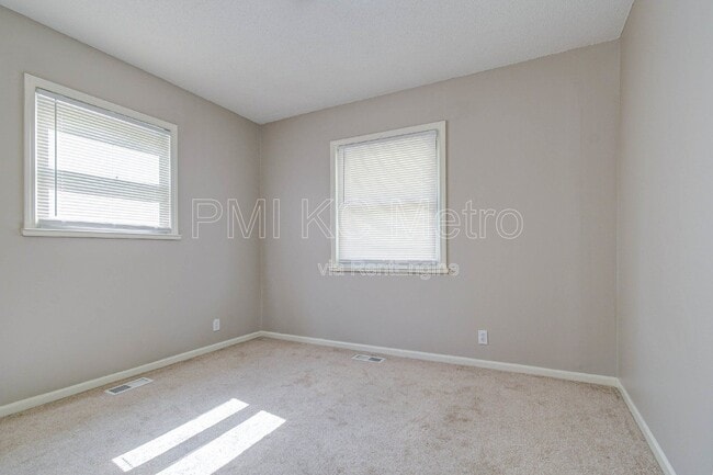 Building Photo - 18410 Shoshone Dr