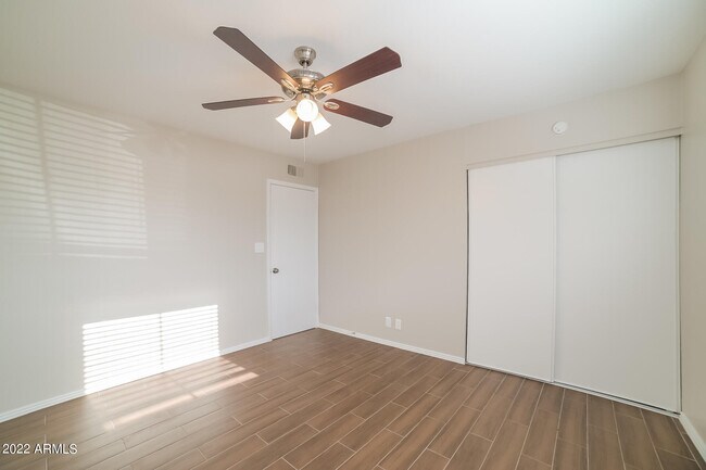 Building Photo - 7215 N 37th Ave