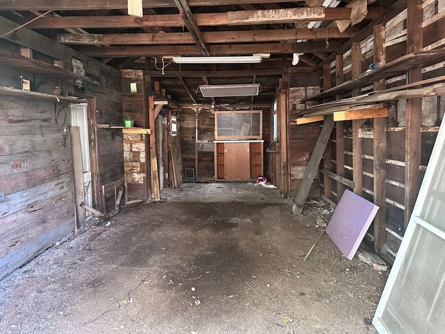 Building Photo - 120 N 4th Ave