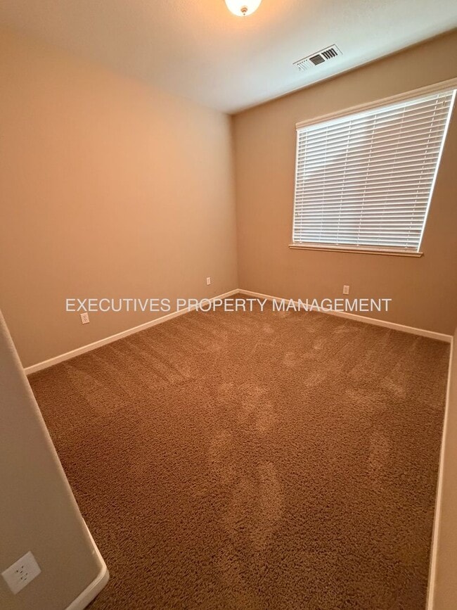 Building Photo - 3895 Bethpage St