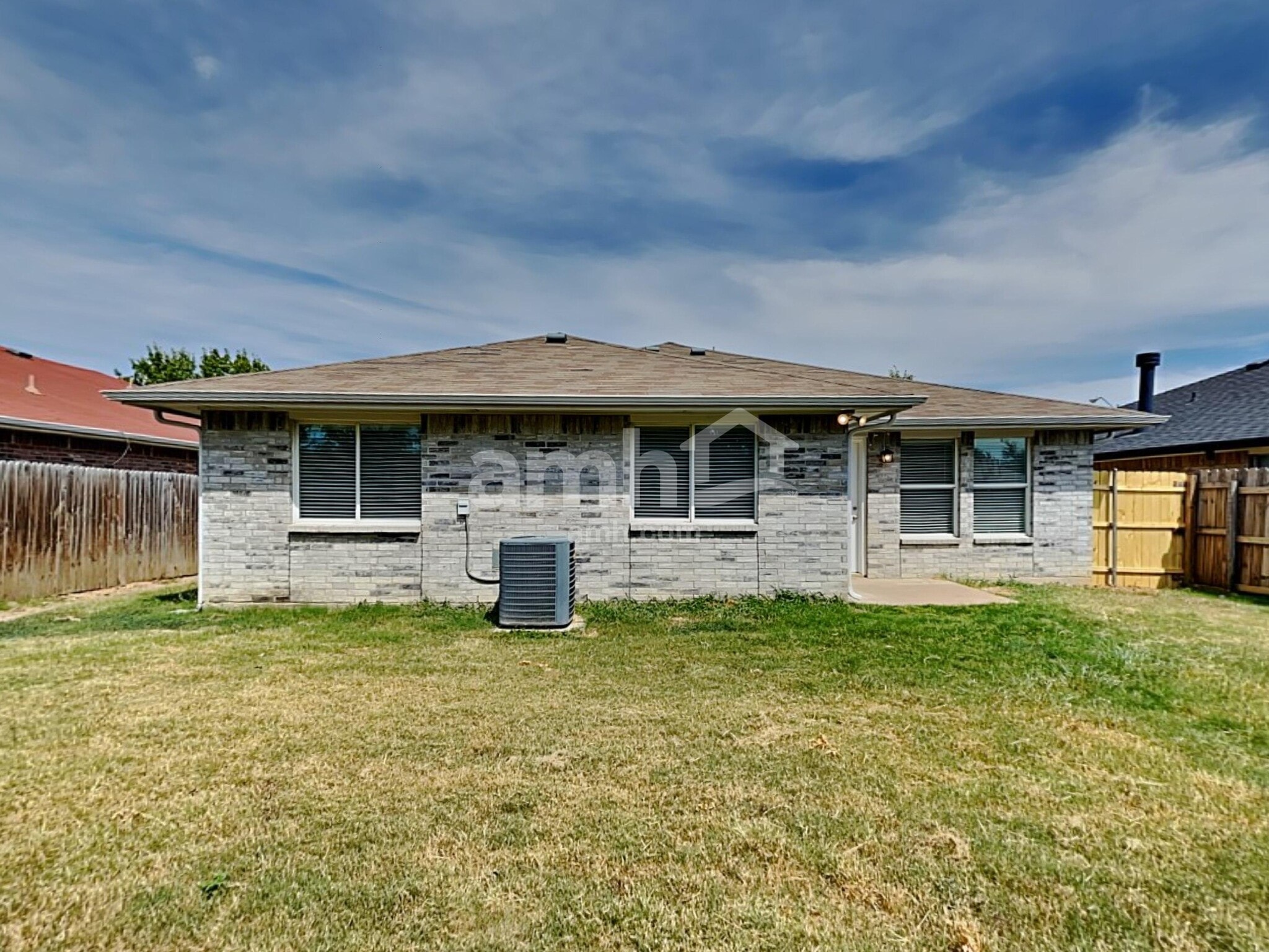 Building Photo - 1607 Tampa Bay Dr