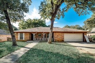 Building Photo - Great 3-2-2 in North Richland Hills surrounded by mature trees