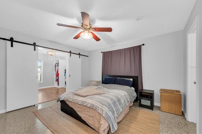 Building Photo - 3623 W Gray St