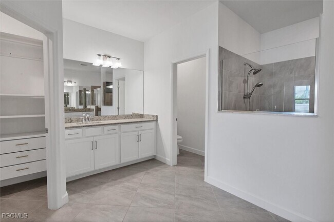 Building Photo - 11368 Canopy Loop