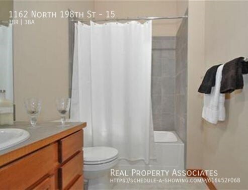 Building Photo - 1162 N 198th St