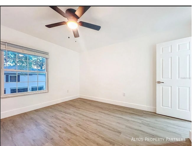 Building Photo - 6233 Dewdrop Way