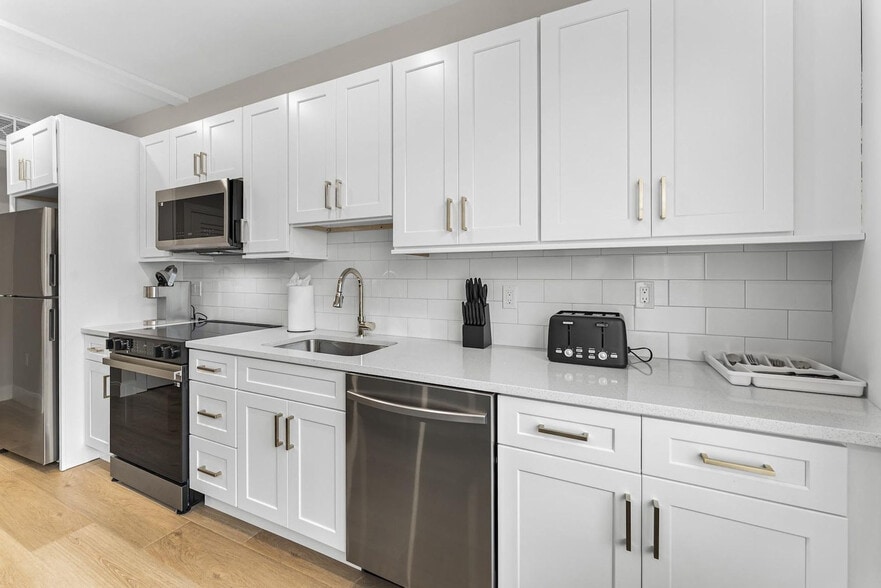 Building Photo - 394 McGrath Hwy