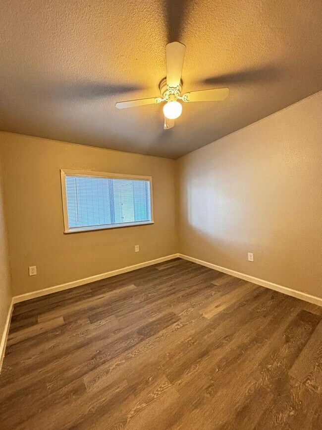 Building Photo - APPLY AT WWW.CVHOMES.COM