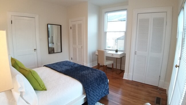 Bedroom with desk and 2 closets - 3541 Fort Ave