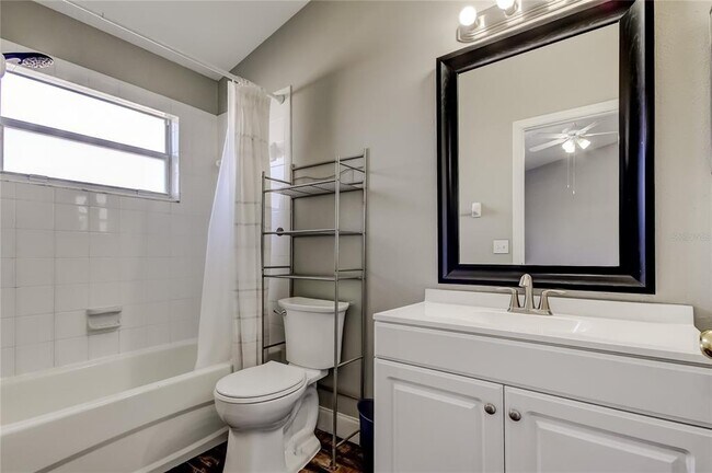 Building Photo - 3421 Santa Rita Ln