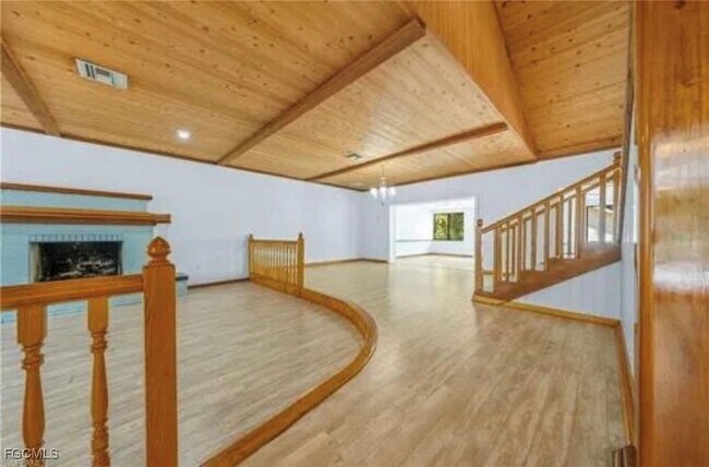 Building Photo - 3745 27th Ave SW