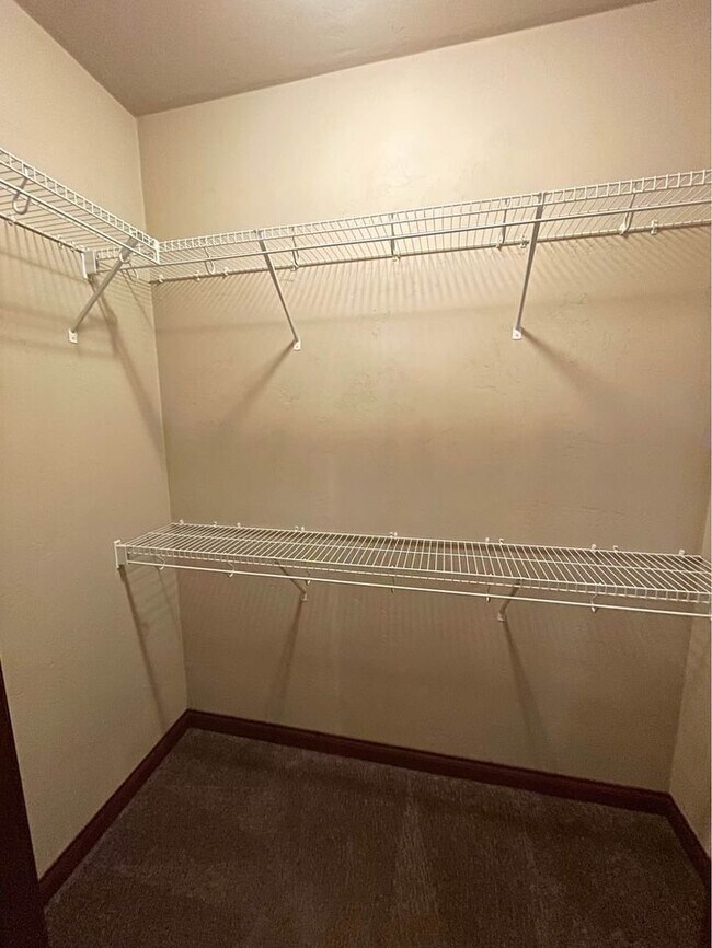 Building Photo - 3117 W Glenpark Dr