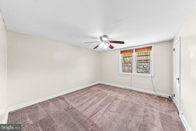 Building Photo - 129 Alverstone Rd