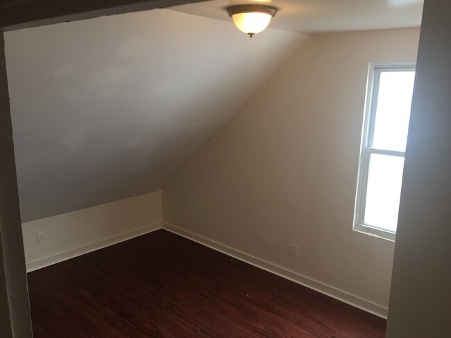 Building Photo - 53 Cooke St