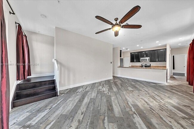 Building Photo - 995 SW 147th Ave