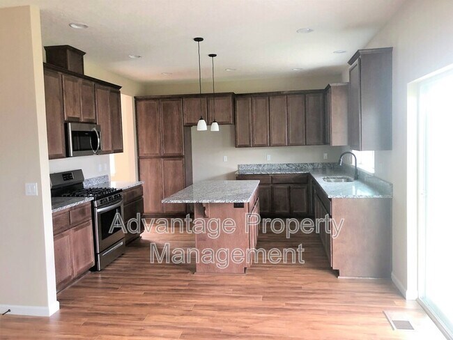Building Photo - 5836 NE Chandra Ct