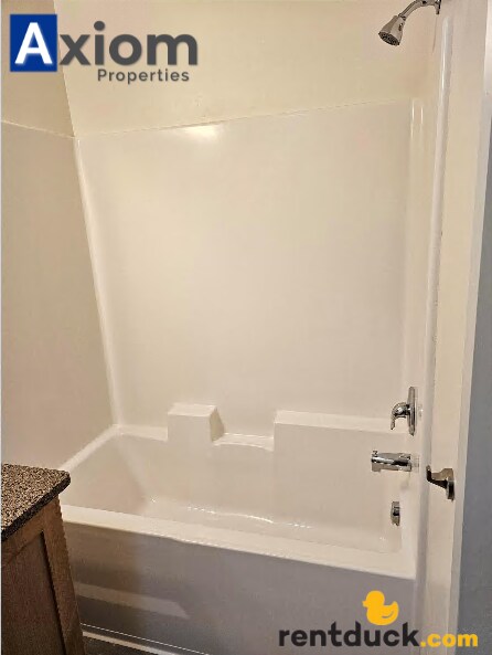 Building Photo - 1942 Brock-3