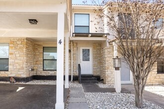 Building Photo - 105 Star