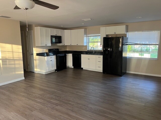 Building Photo - 608 Maggie Cir