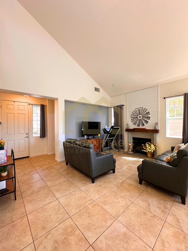 Building Photo - 1623 Barolo Pl