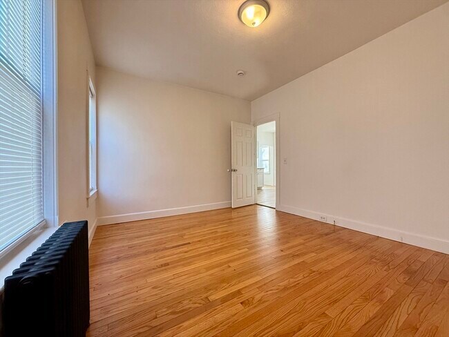 Building Photo - 29 Broad St