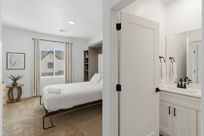 Building Photo - 1702 Ripple Rock Dr