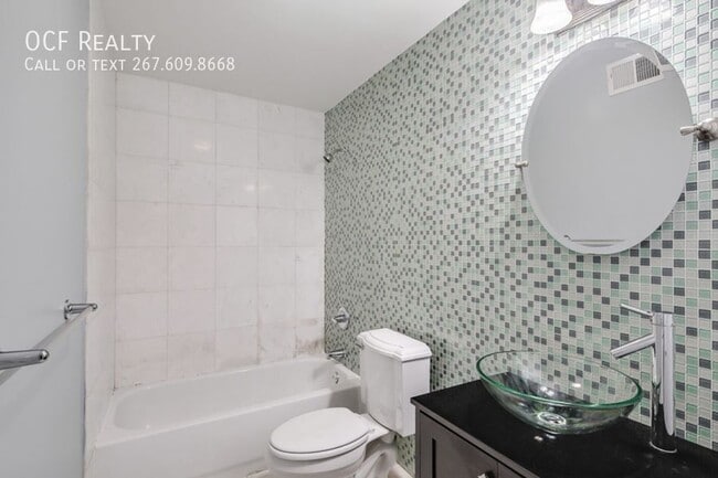 Building Photo - 2603 Webster St