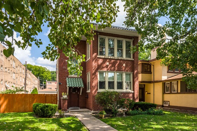 Building Photo - 414 S Harvey Ave