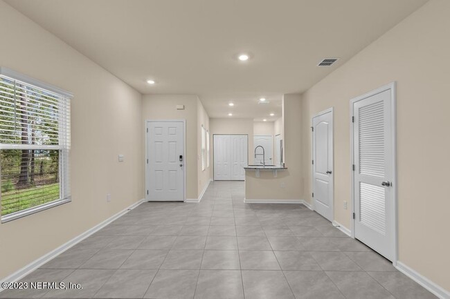 Building Photo - 279 Talulla Trl