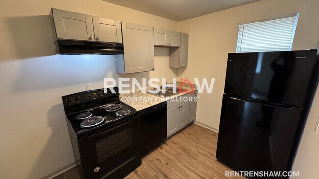 Building Photo - 288 Leath St