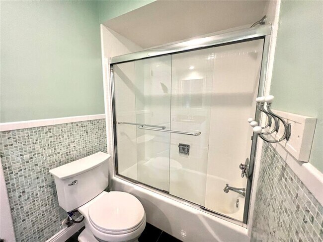 Building Photo - 4388 13th Way NE