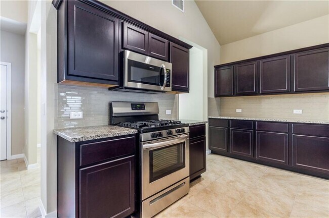 Building Photo - 6521 Ranchito Dr